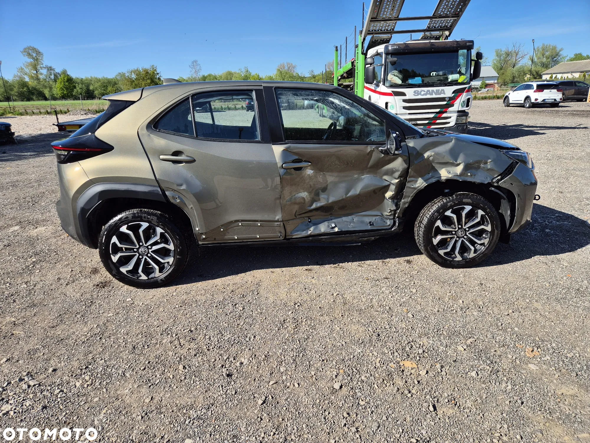 Toyota Yaris Cross Hybrid 1.5 Comfort - 12