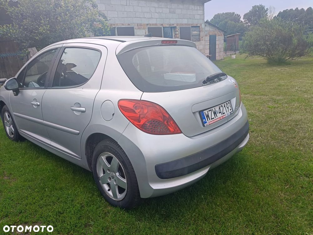 Peugeot 207 1.4 Trendy - 6