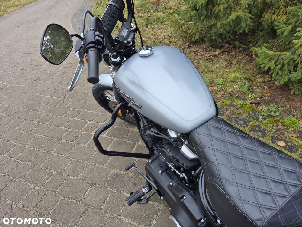 Harley-Davidson Softail Street Bob - 9