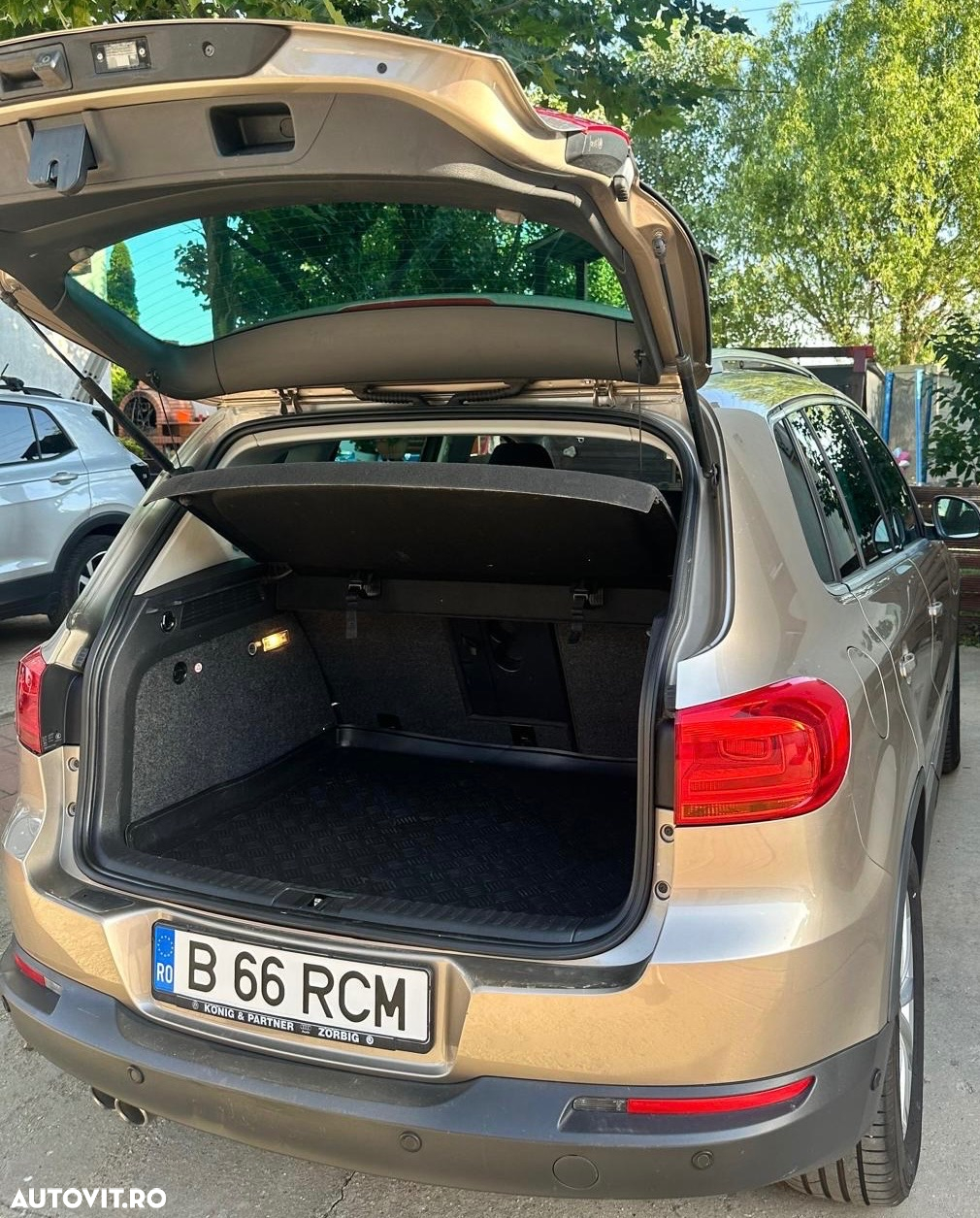 Volkswagen Tiguan 2.0 TDI 4Motion BMT Sport & Style - 22