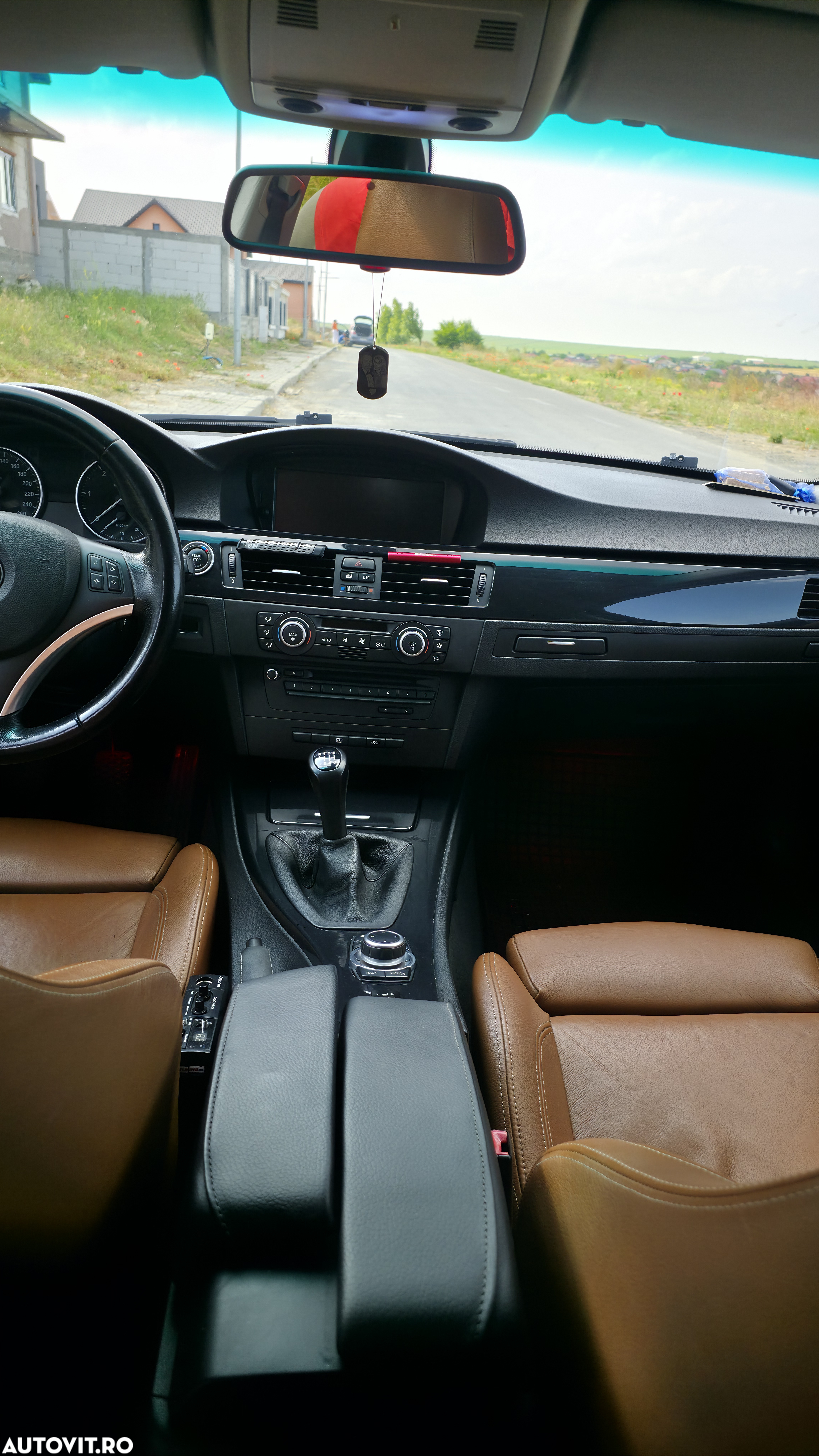 BMW Seria 3 318d - 14