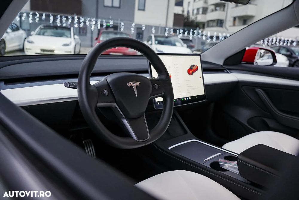 Tesla Model 3 Performance - 17