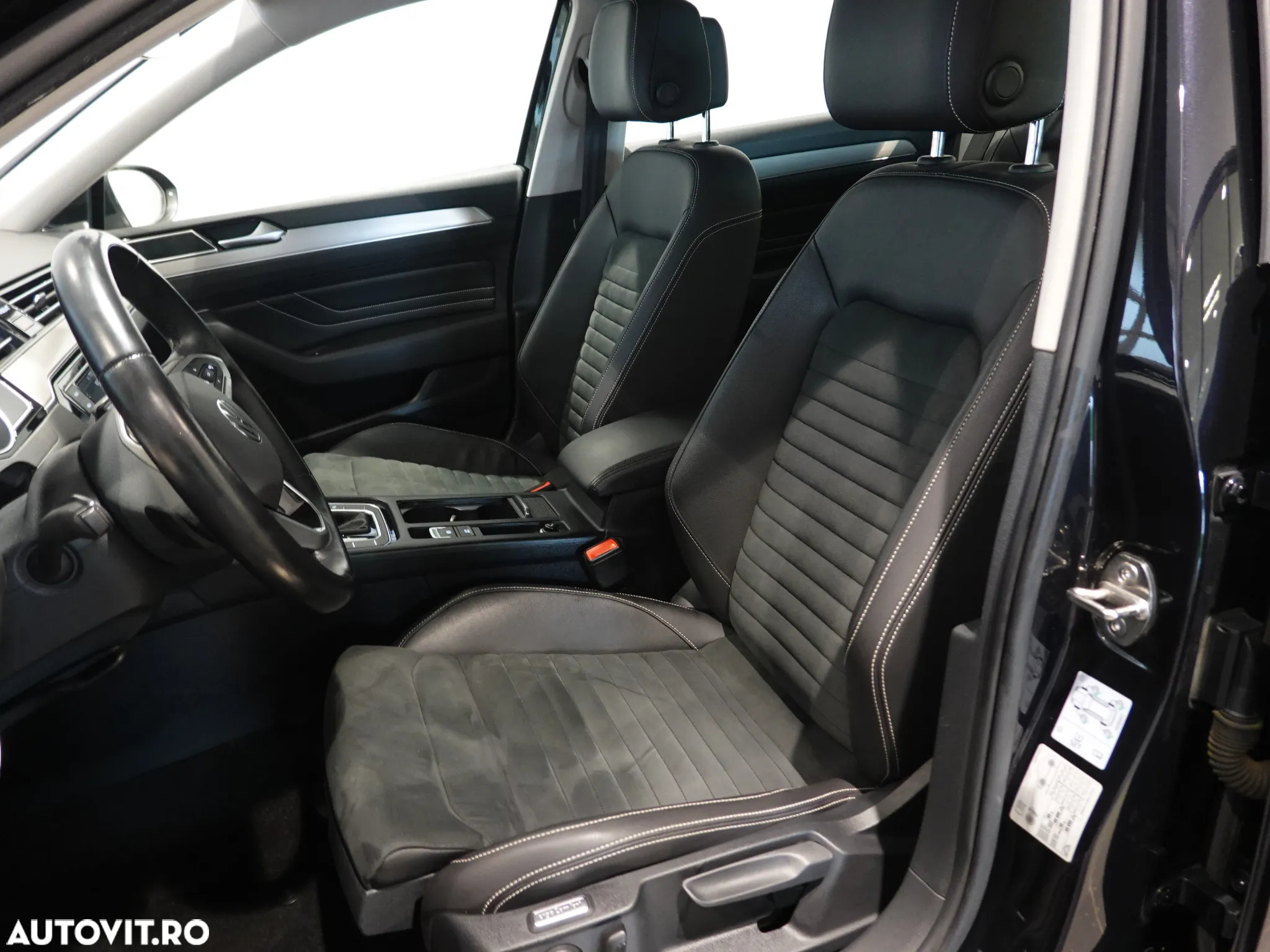 Volkswagen Passat - 13