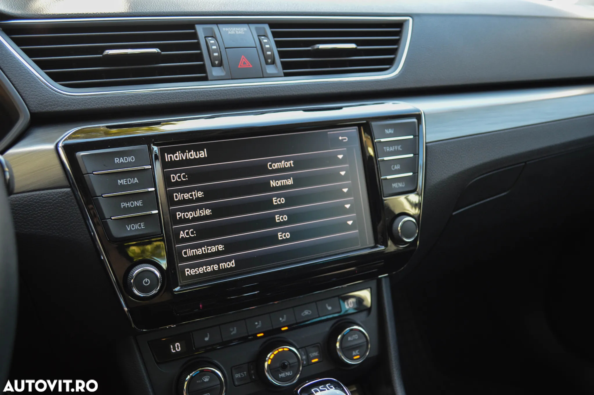 Skoda Superb 2.0 TDI DSG Ambition - 18