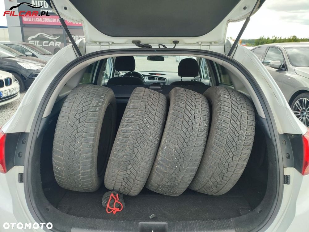 Kia Ceed - 23