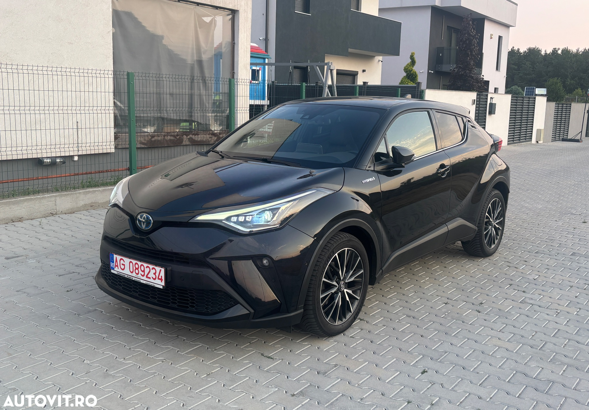 Toyota C-HR 2.0 Hybrid Lounge - 3