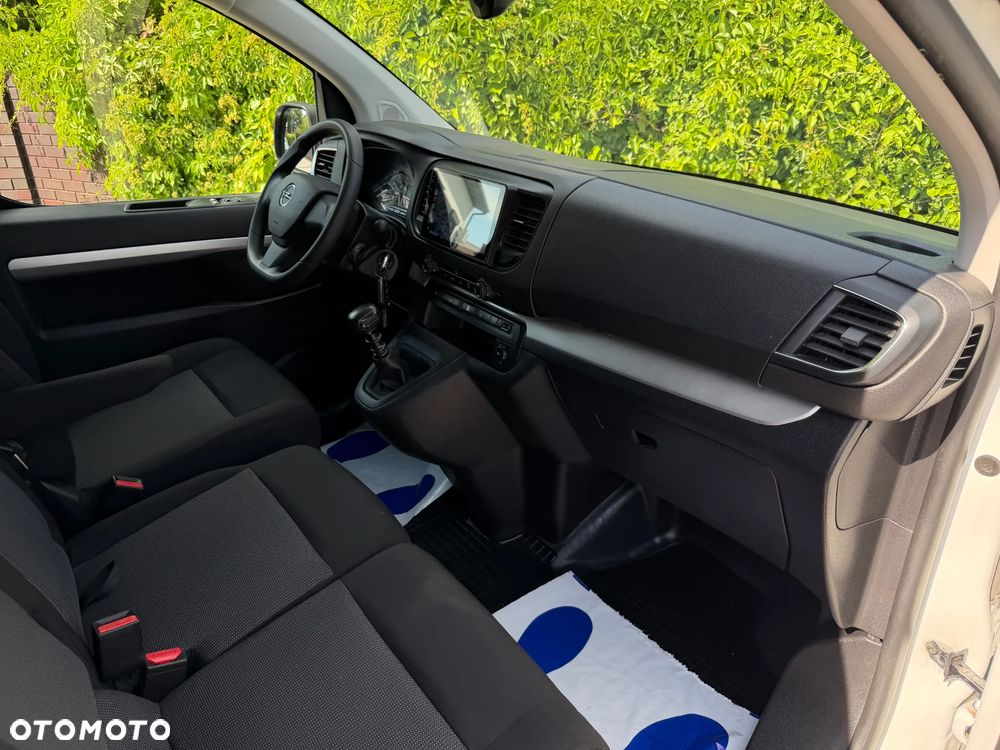 Opel VIVARO - 11
