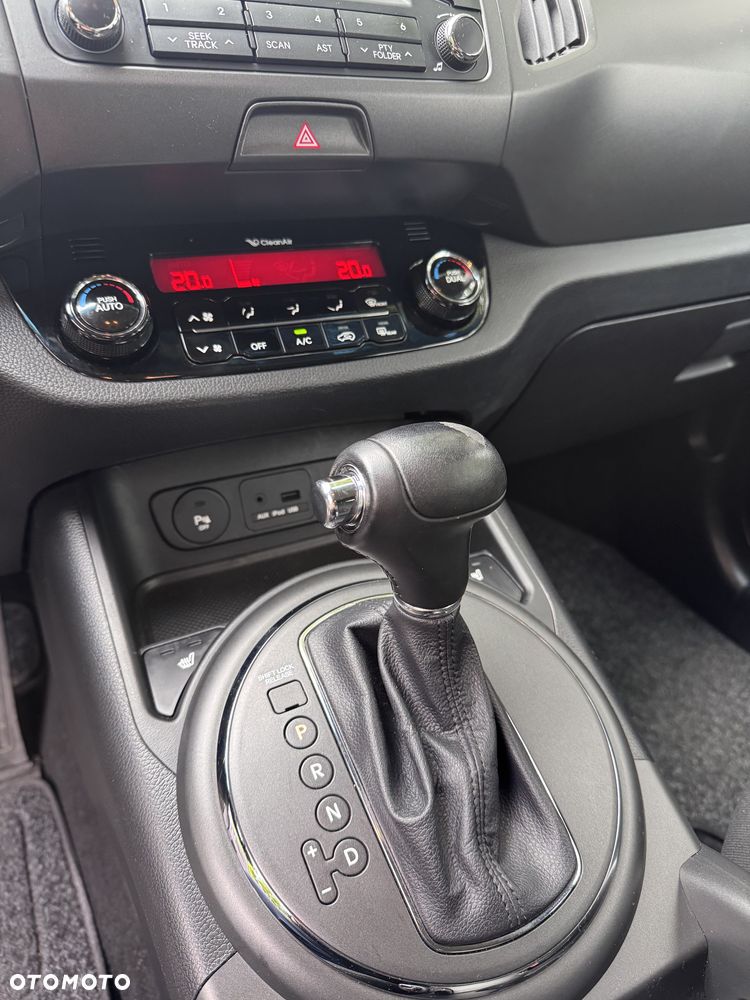 Kia Sportage 2.0 CVVT 2WD Automatik Vision - 23