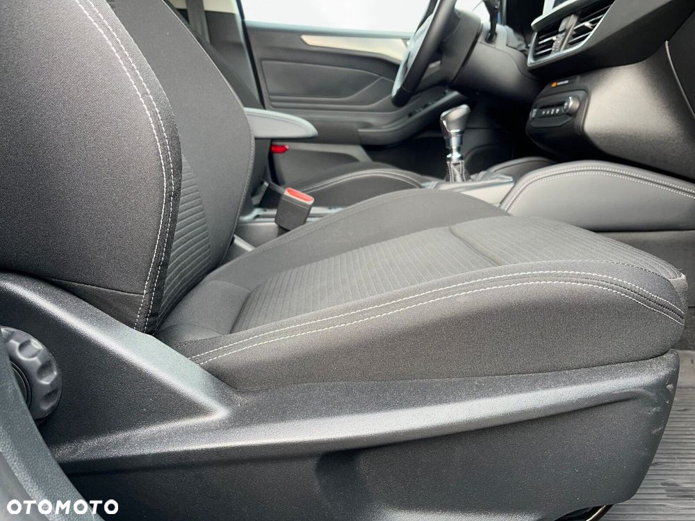 Ford Focus 1.0 EcoBoost Titanium - 21