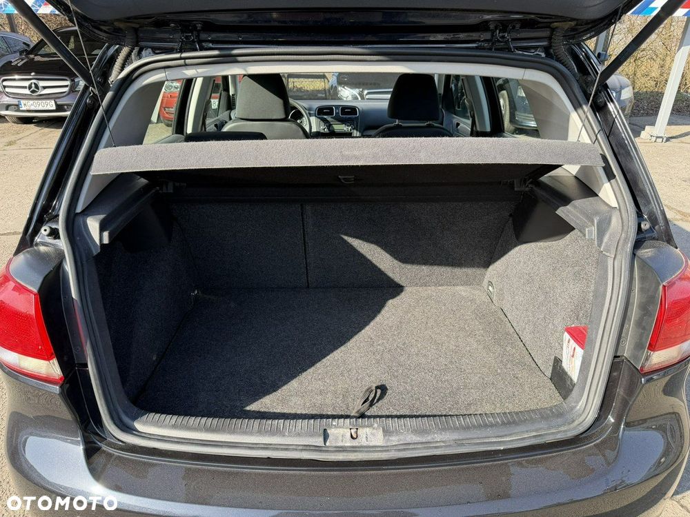 Volkswagen Golf - 24