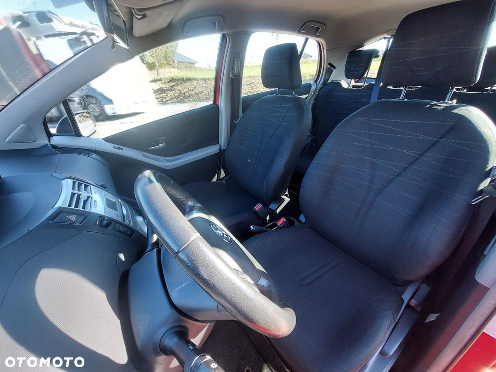 Toyota Yaris 1.4 D-4D Life - 12