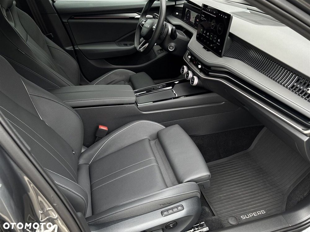 Skoda Superb 2.0 TSI Sportline DSG - 9