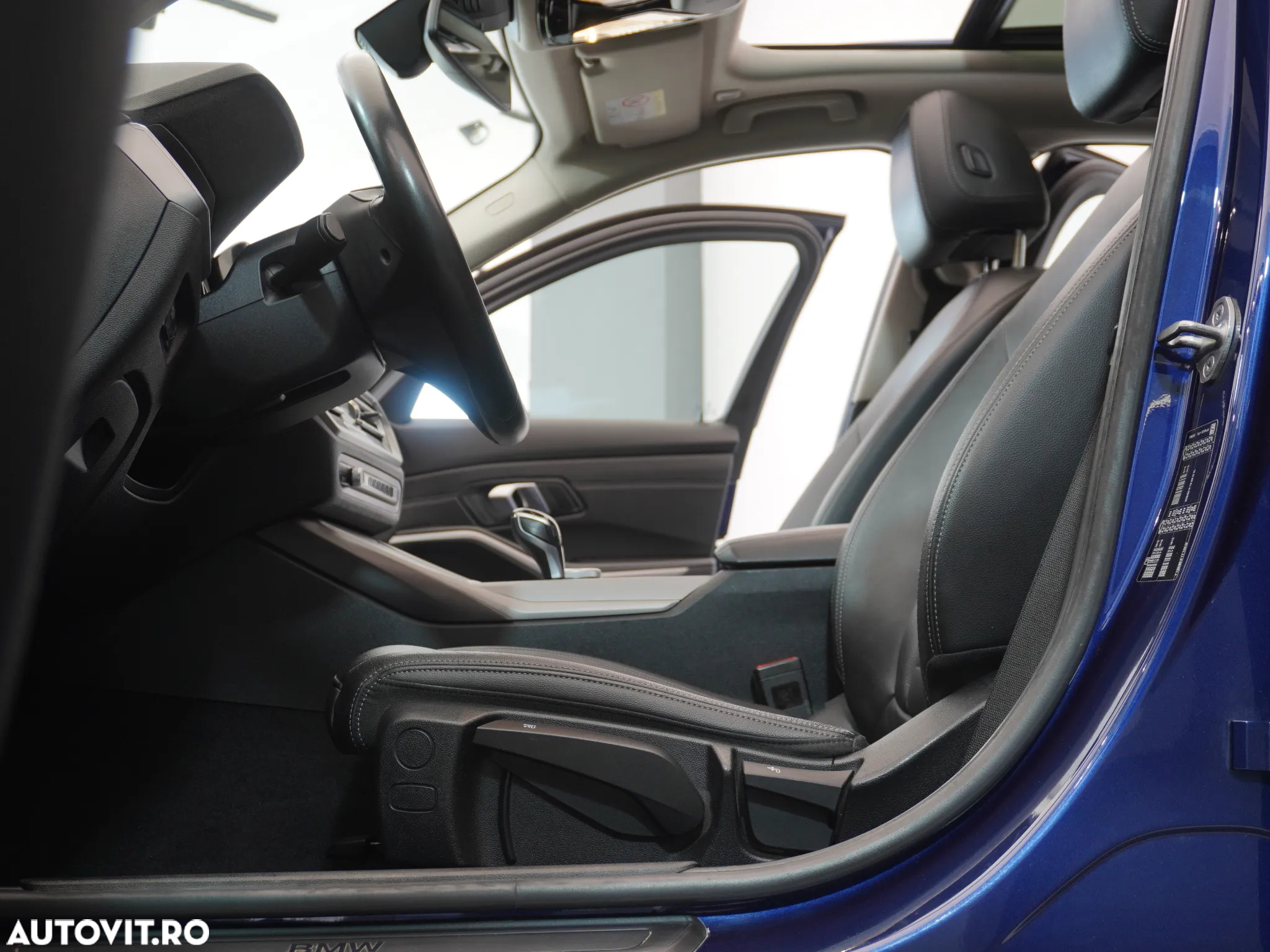 BMW Seria 3 318d Aut. Advantage - 19