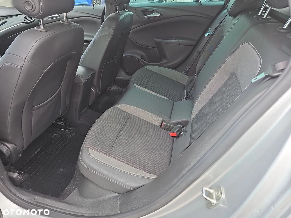 Opel Astra 1.5 CDTI Edition S&S - 24