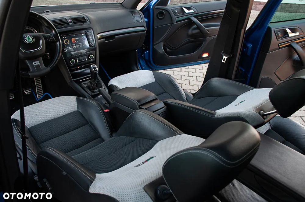 Skoda Octavia Combi RS - 32