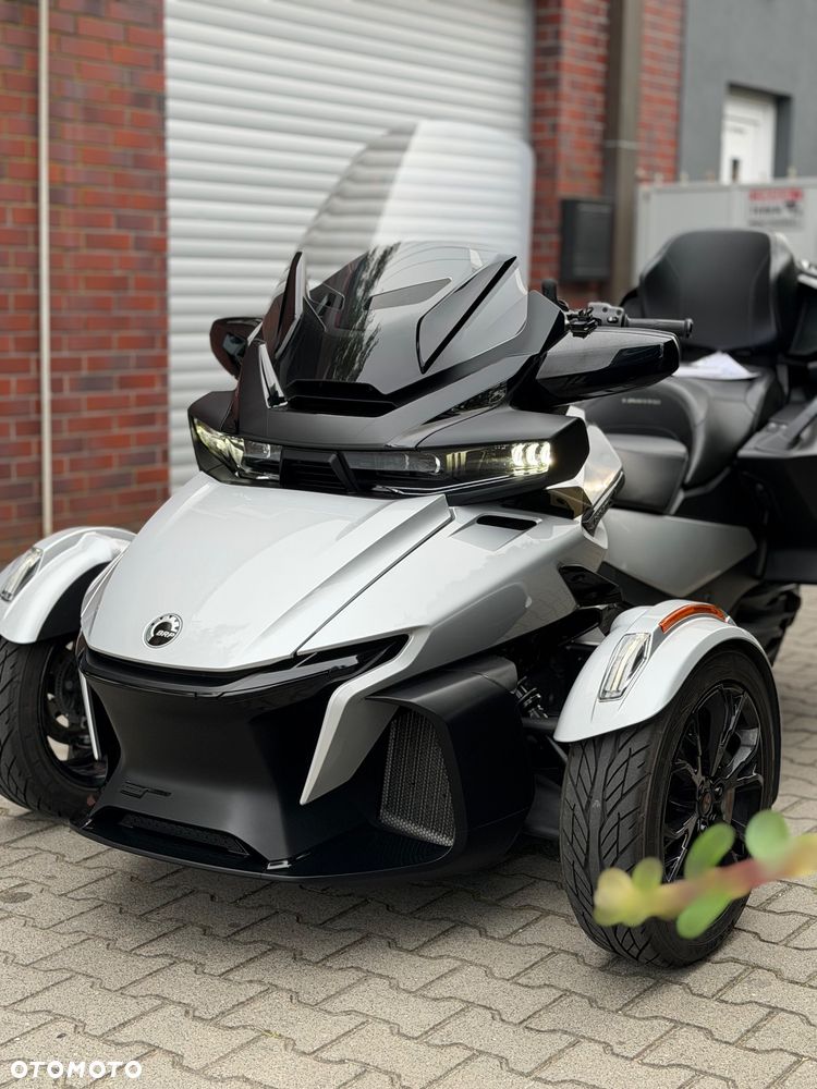 Can-Am Spyder - 6