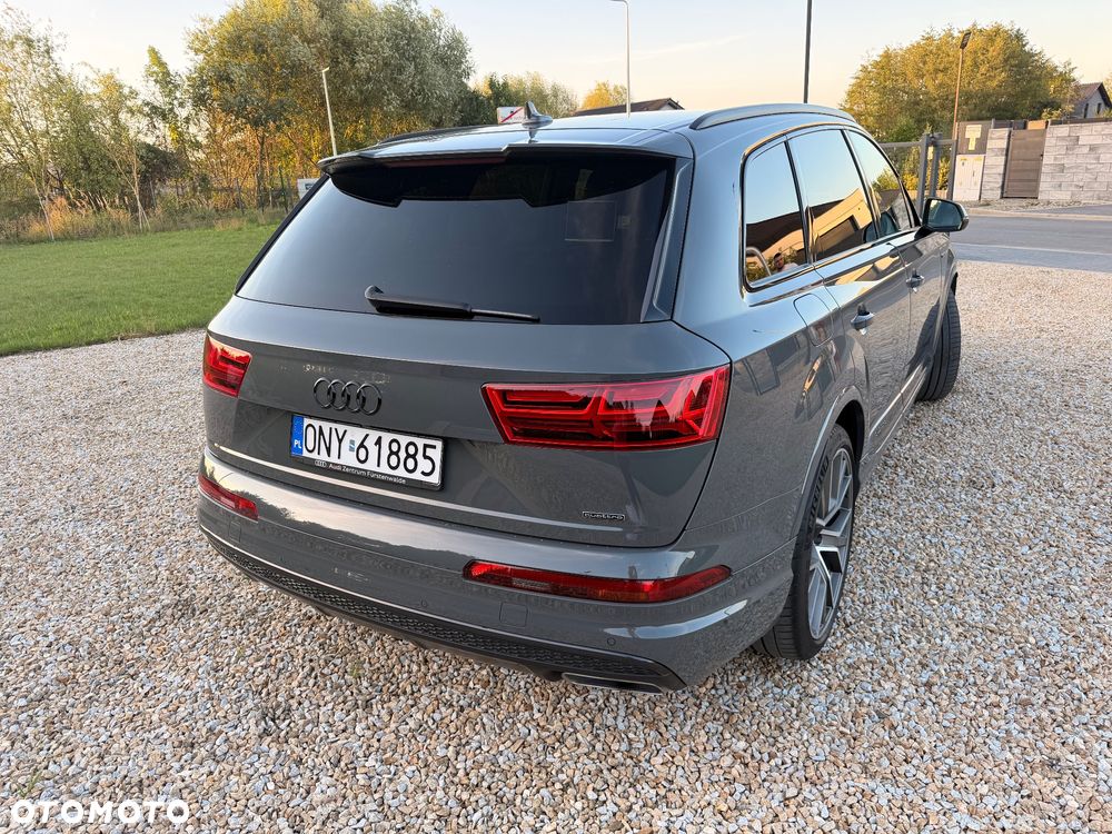 Audi Q7 - 7