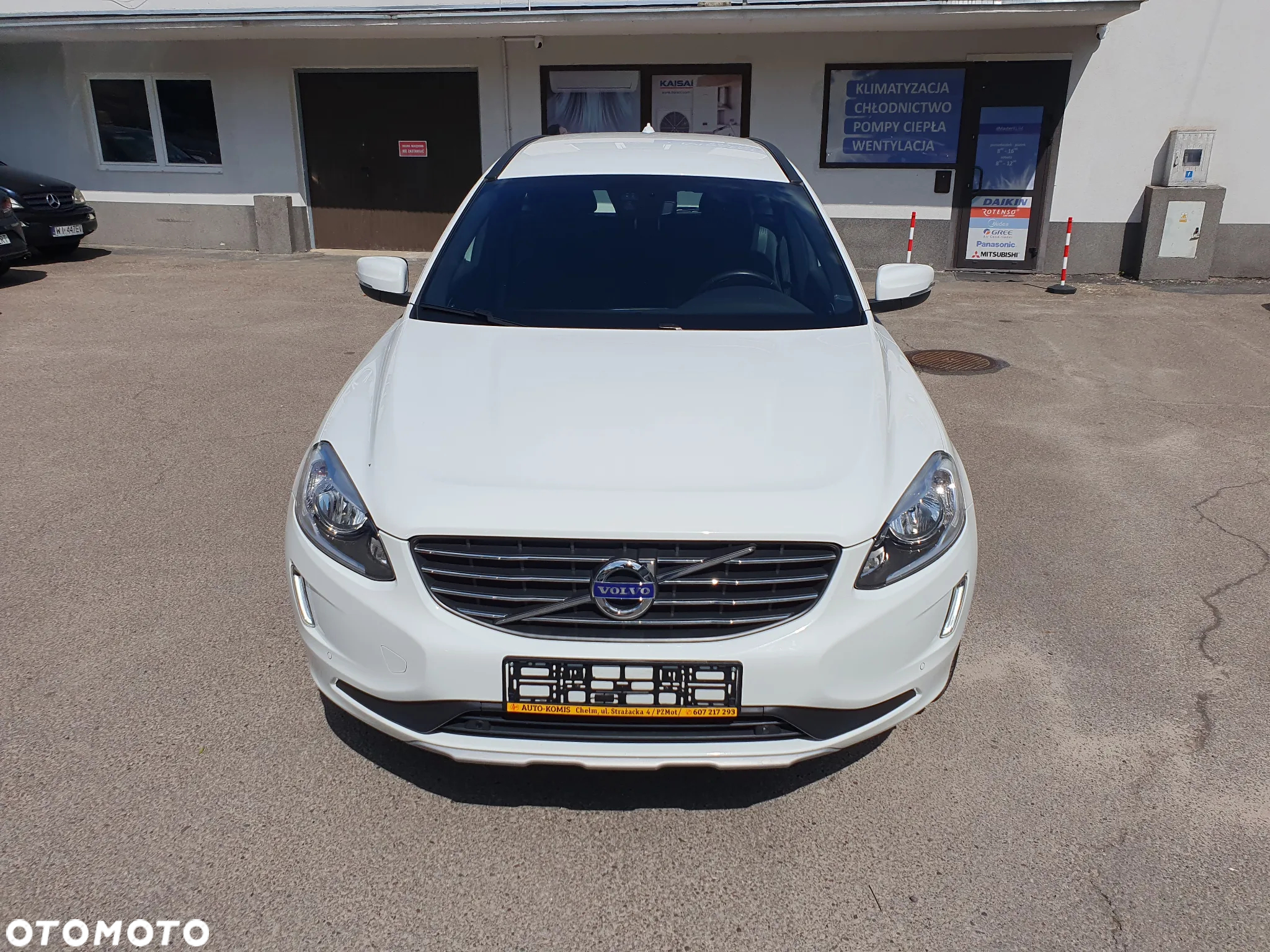 Volvo XC 60 D4 Momentum Pro - 8