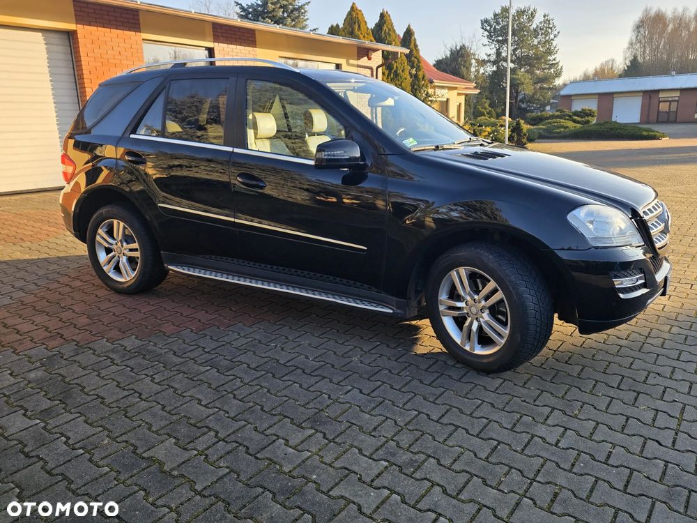 Mercedes-Benz ML - 14