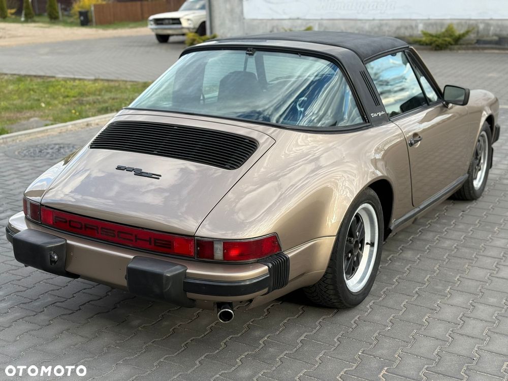 Porsche 911 - 10