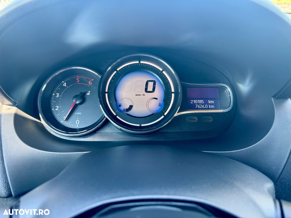 Renault Fluence 1.5 dCi Authentique - 8