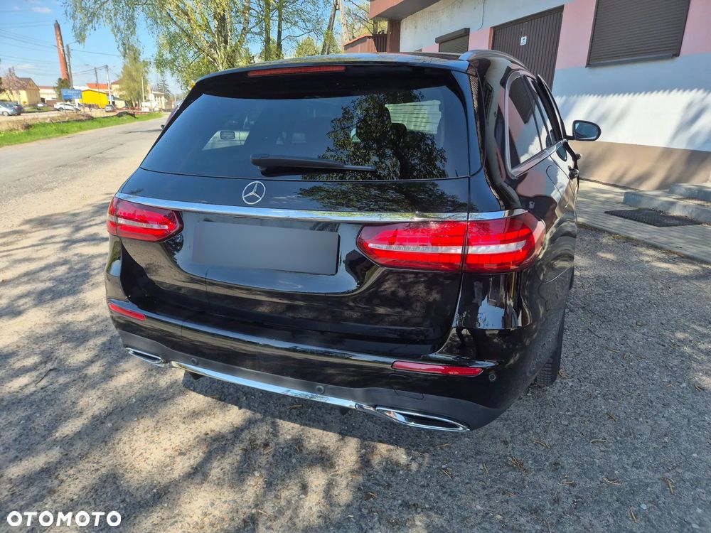 Mercedes-Benz Klasa E 220 d 9G-TRONIC AMG Line - 9