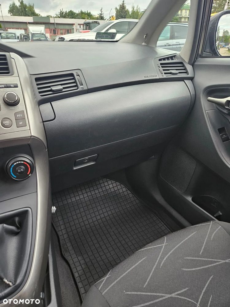 Toyota Verso 1.6 Luna EU5 - 9