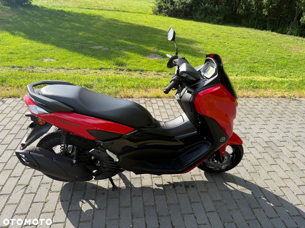 Yamaha NMAX - 4