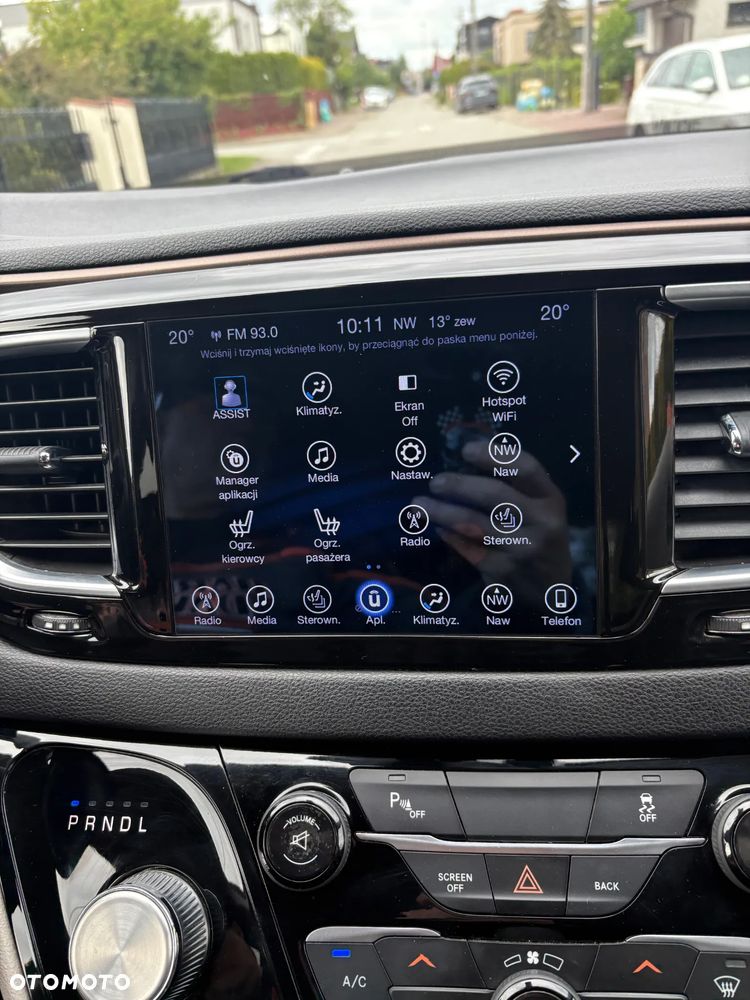 Chrysler Pacifica - 31