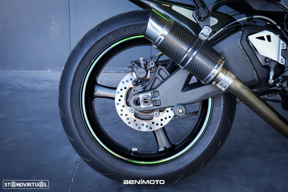 Kawasaki ZX 10R - 20