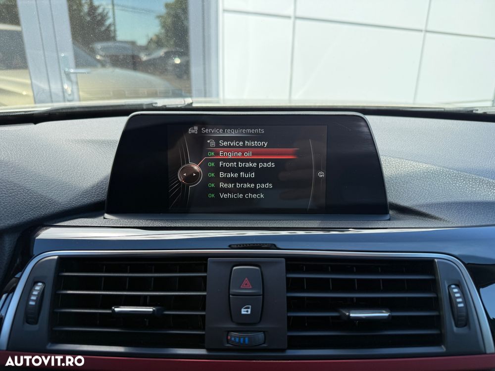 BMW Seria 3 320d Aut. Sport Line - 17