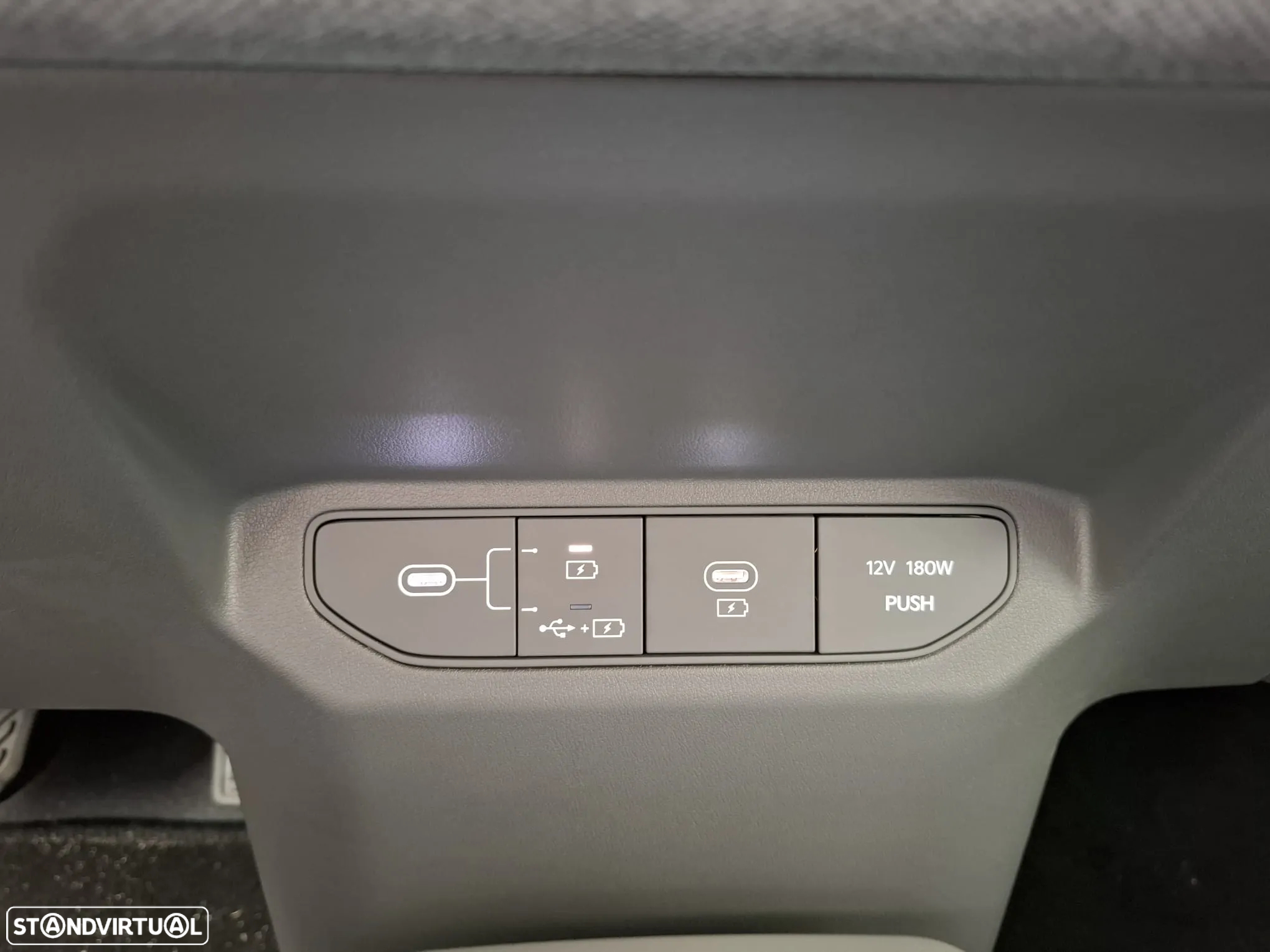 Kia EV3 81.4 kWh Tech - 26