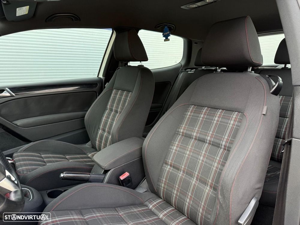 VW Golf - 17