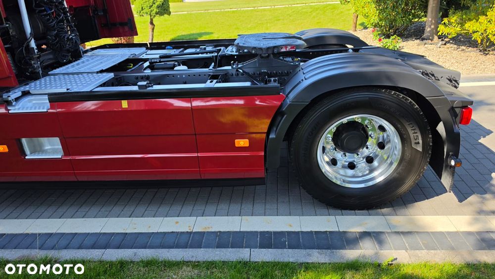 Volvo ///FH///500///2023/// GLOBETROTTER///XXL///HYDRAULIKA/// KLIMATYZACJA POSTOJOWA///ALUMINIOWE FELGI///ZABUDOWY MIĘDZYOSIOWE///FULL LED///VIRTUAL COCPIT///TV///WAGA/// STAN BARDZO DOBRY - 16