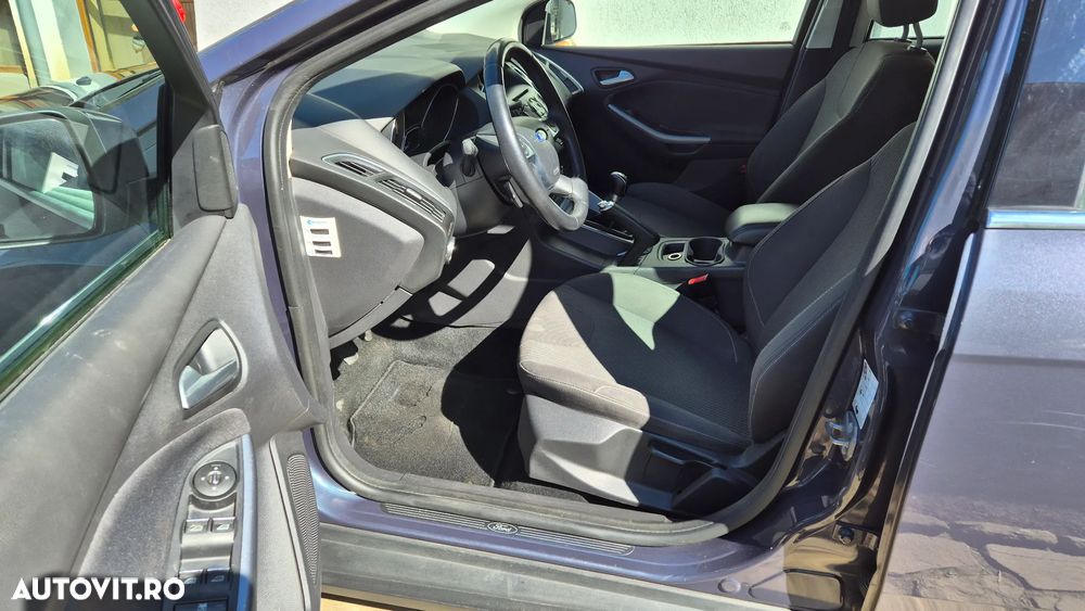 Ford Focus 1.6 TDCI DPF Titanium - 13