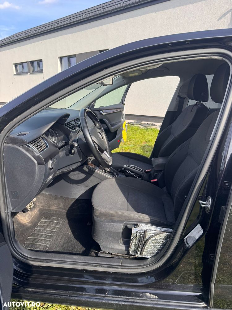 Skoda Octavia 1.6 TDI Business DSG - 5