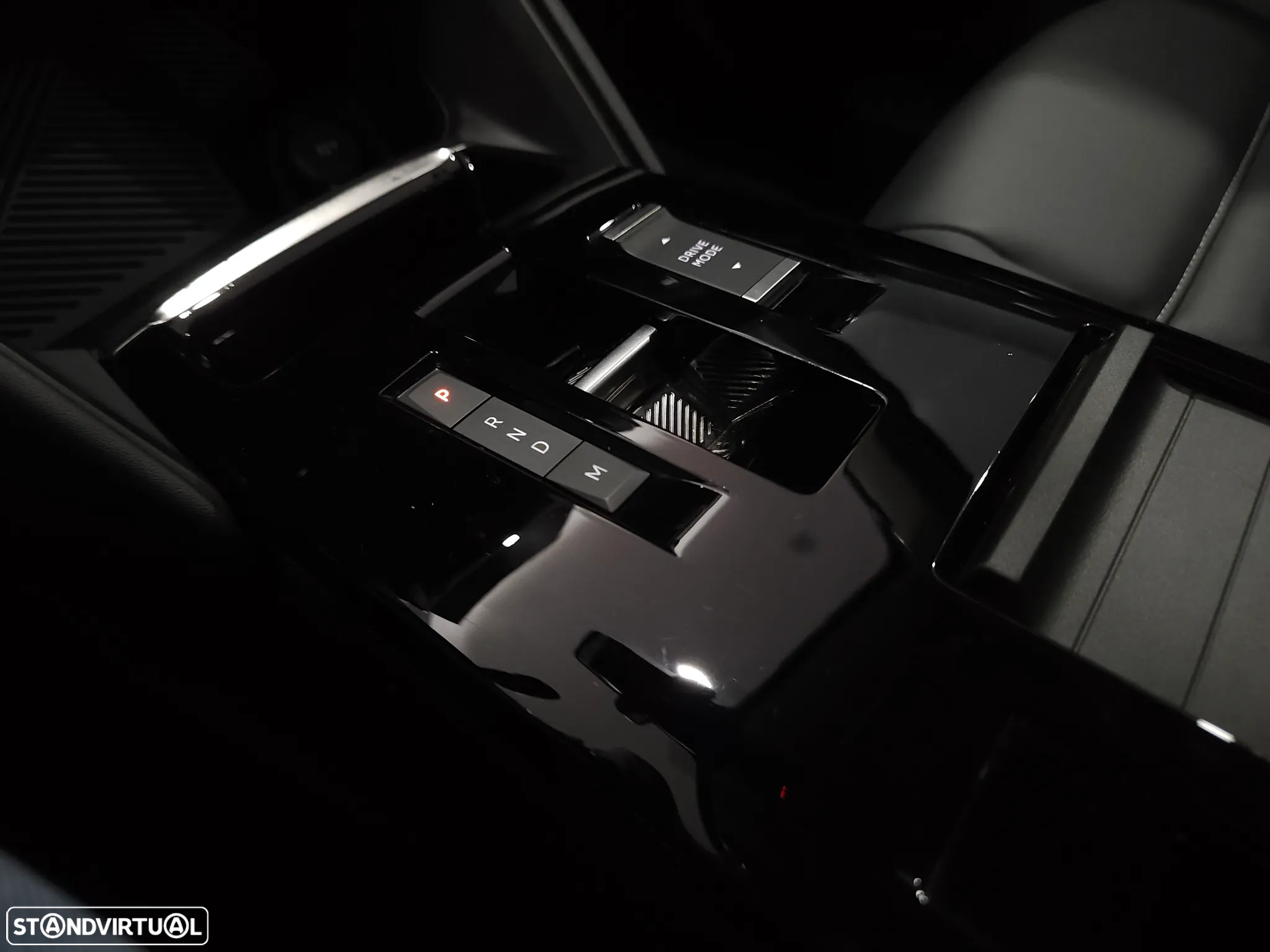 Citroën C4 BlueHDi 130 Stop&Start EAT8 SHINE - 14