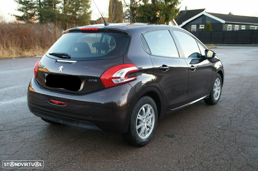 Peugeot 208 - 2