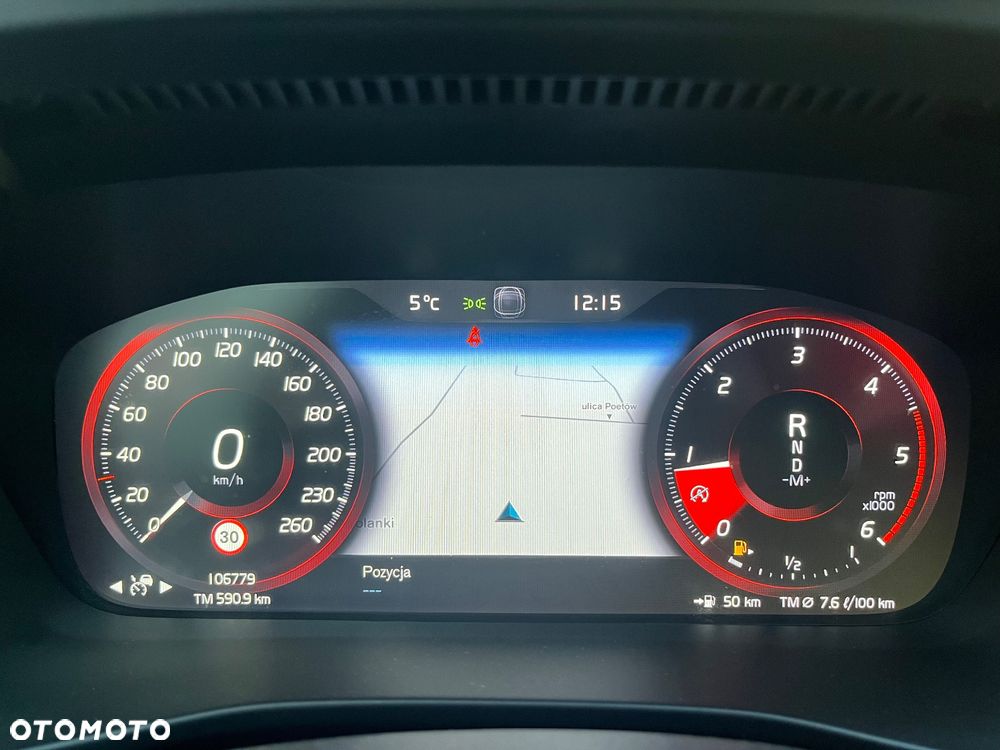 Volvo XC 40 D3 Momentum Pro - 21