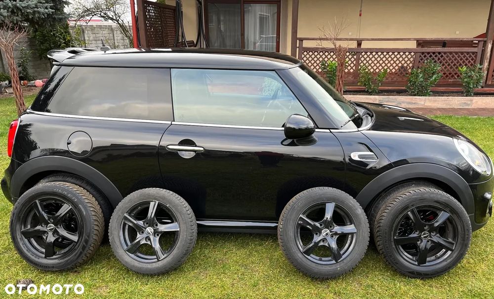 MINI ONE Standard - 16
