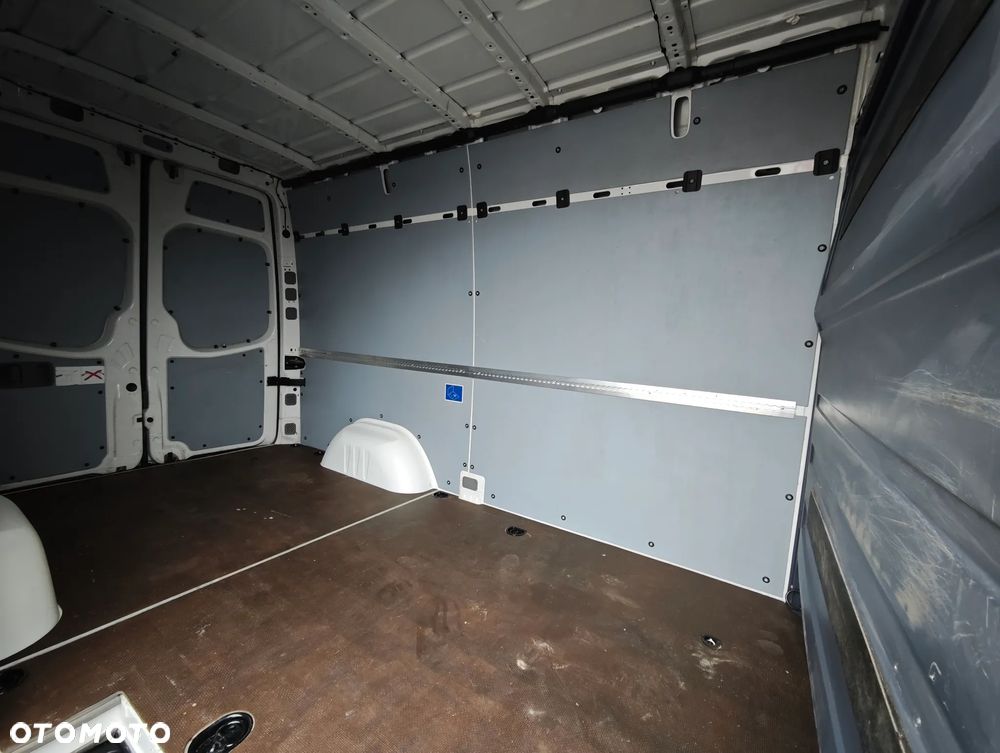 Volkswagen Crafter - 15