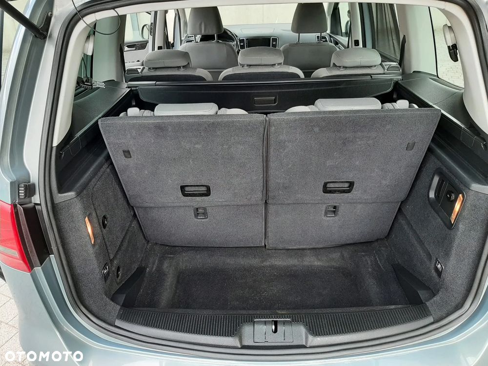 Volkswagen Sharan 2.0 TDI DSG BlueMotion Technology Trendline - 34