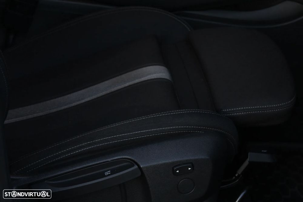 BMW X1 16 d sDrive Line Sport - 31