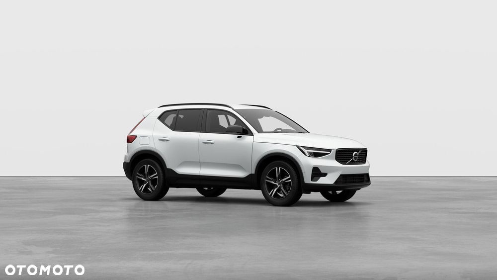 Volvo XC 40 B3 Plus Dark - 4