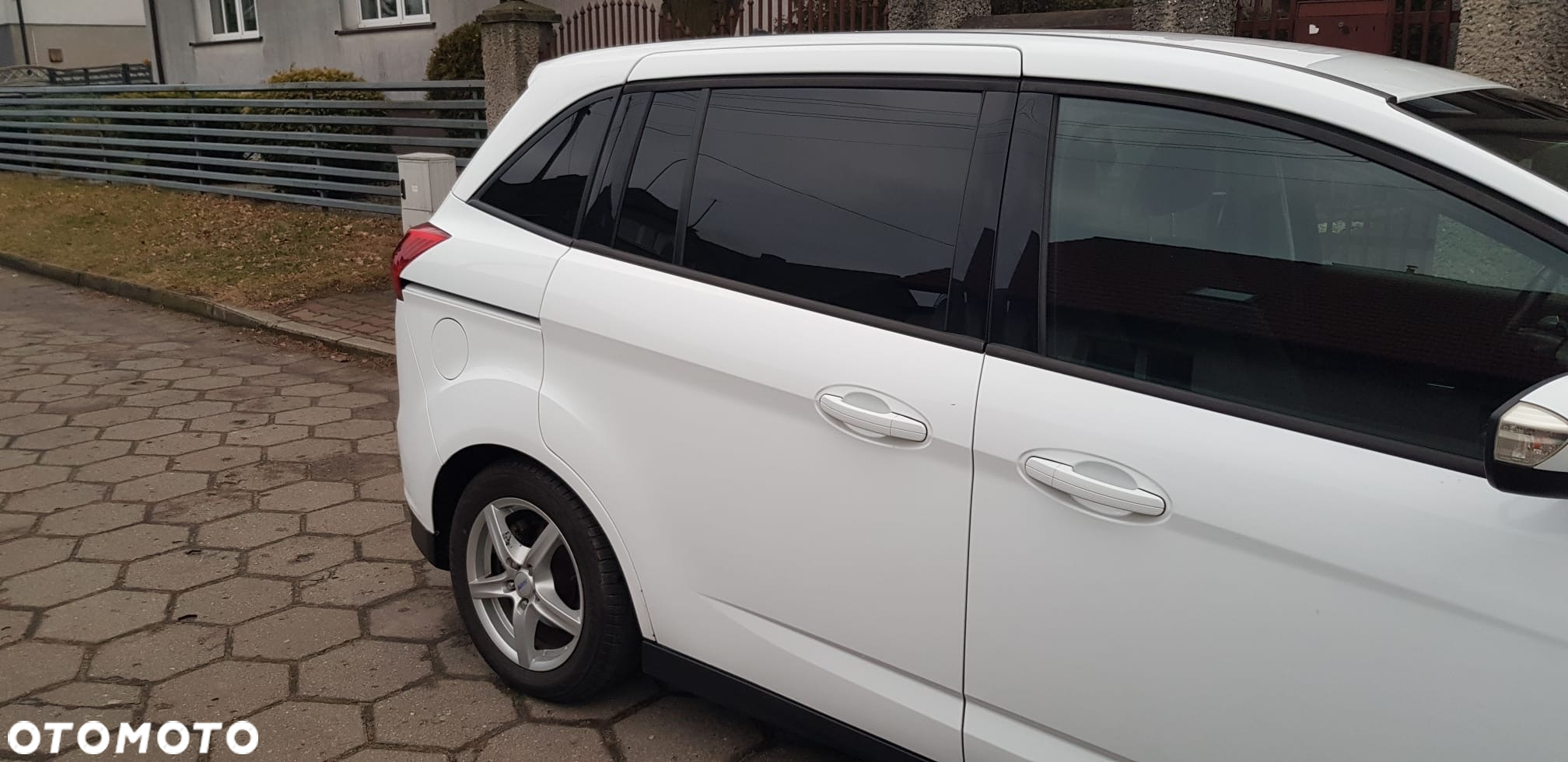 Ford Grand C-MAX 2.0 TDCi Start-Stopp-System COOL&CONNECT - 14