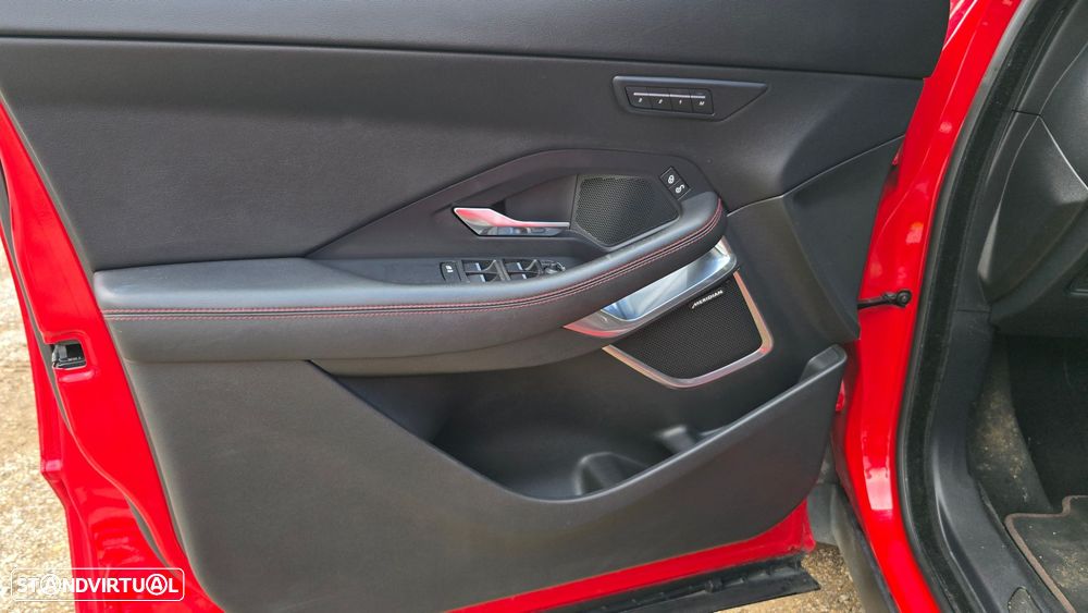 Jaguar E-Pace 2.0 i4D R-Dynamic AWD Aut. - 8