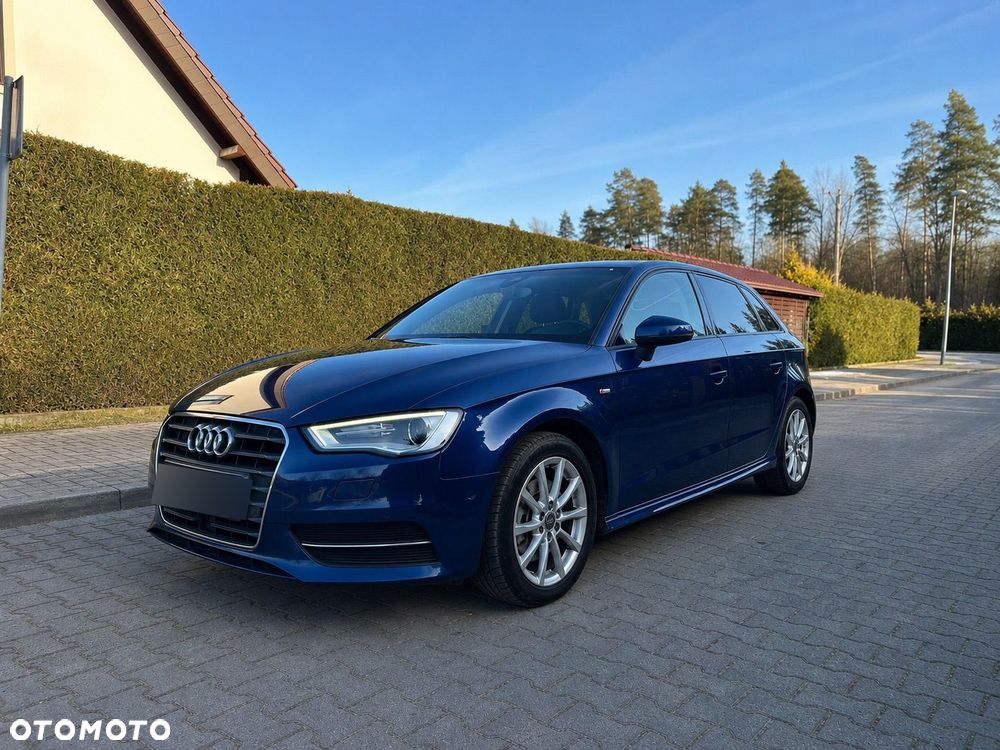 Audi A3 Sportback - 1