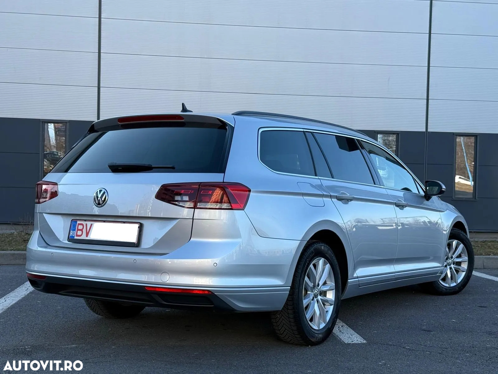 Volkswagen Passat Variant 2.0 TDI DSG Comfortline - 2