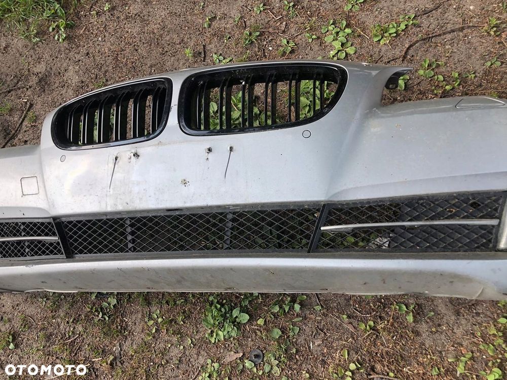 BMW 5 F10 F11 ZDERZAK PRZEDNI PDC srebrny titansilber - 5
