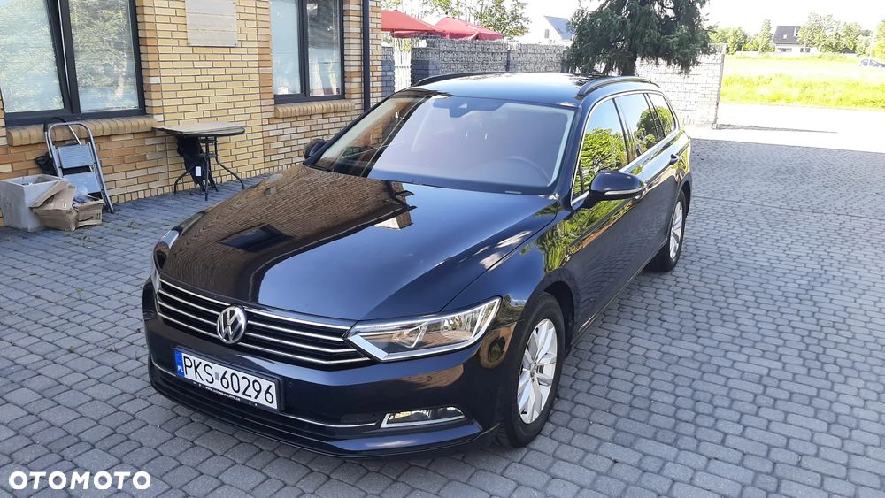 Volkswagen Passat 1.6 TDI SCR DSG Business - 3